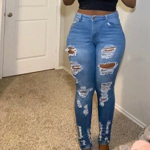 Distressed Skinny jeans